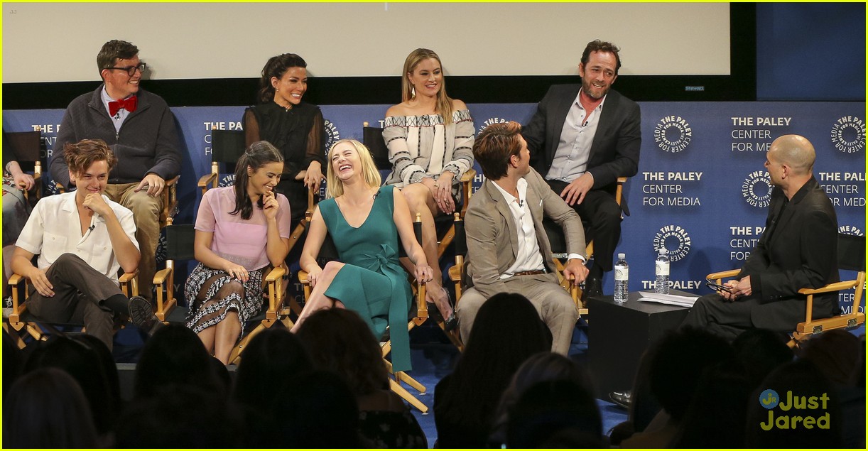 The 'Riverdale' Cast Previews Jughead-Centric Episodes Ahead | Photo ...
