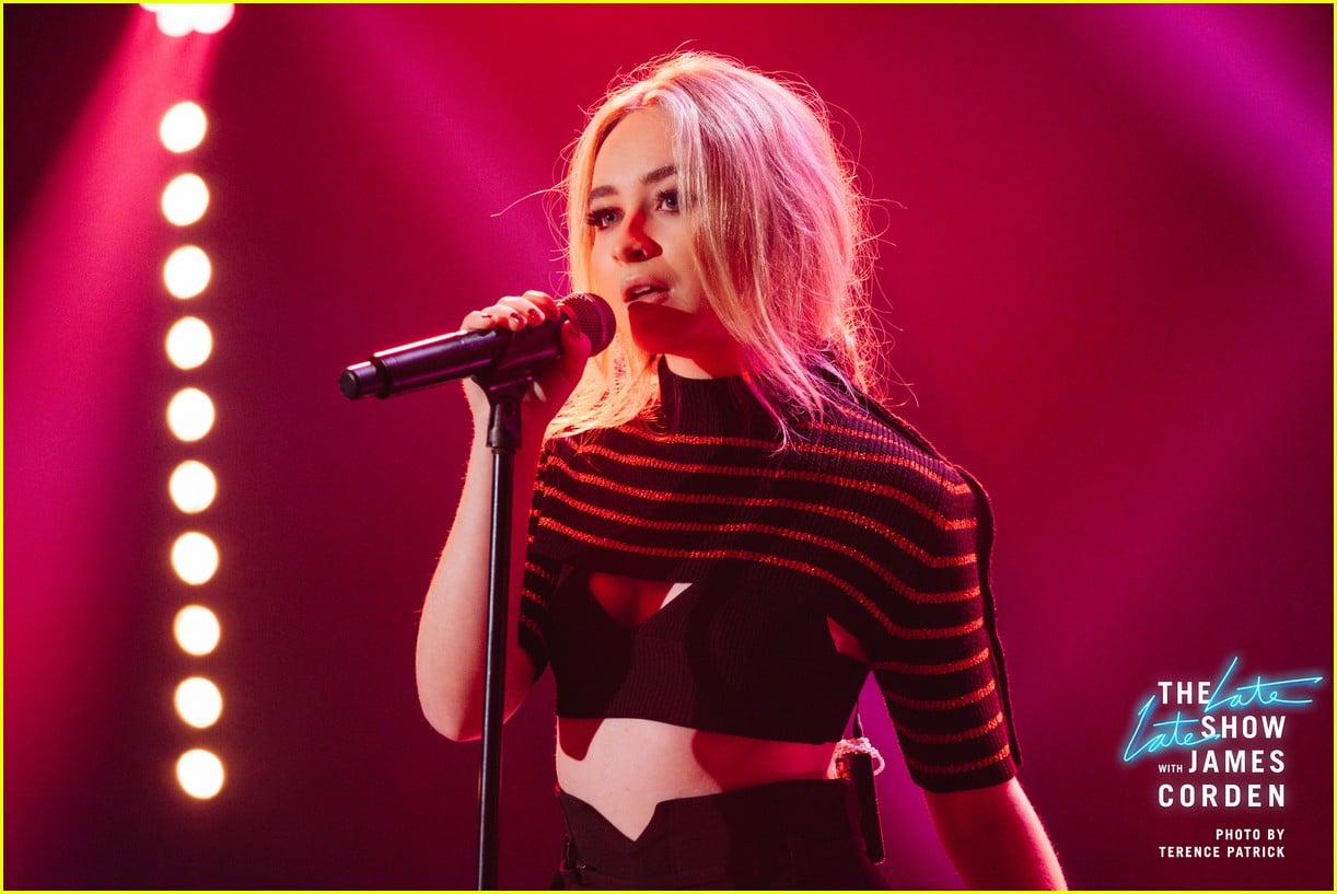 Sabrina Carpenter Performs 'Thumbs' On 'The Late Late Show' (Video ...