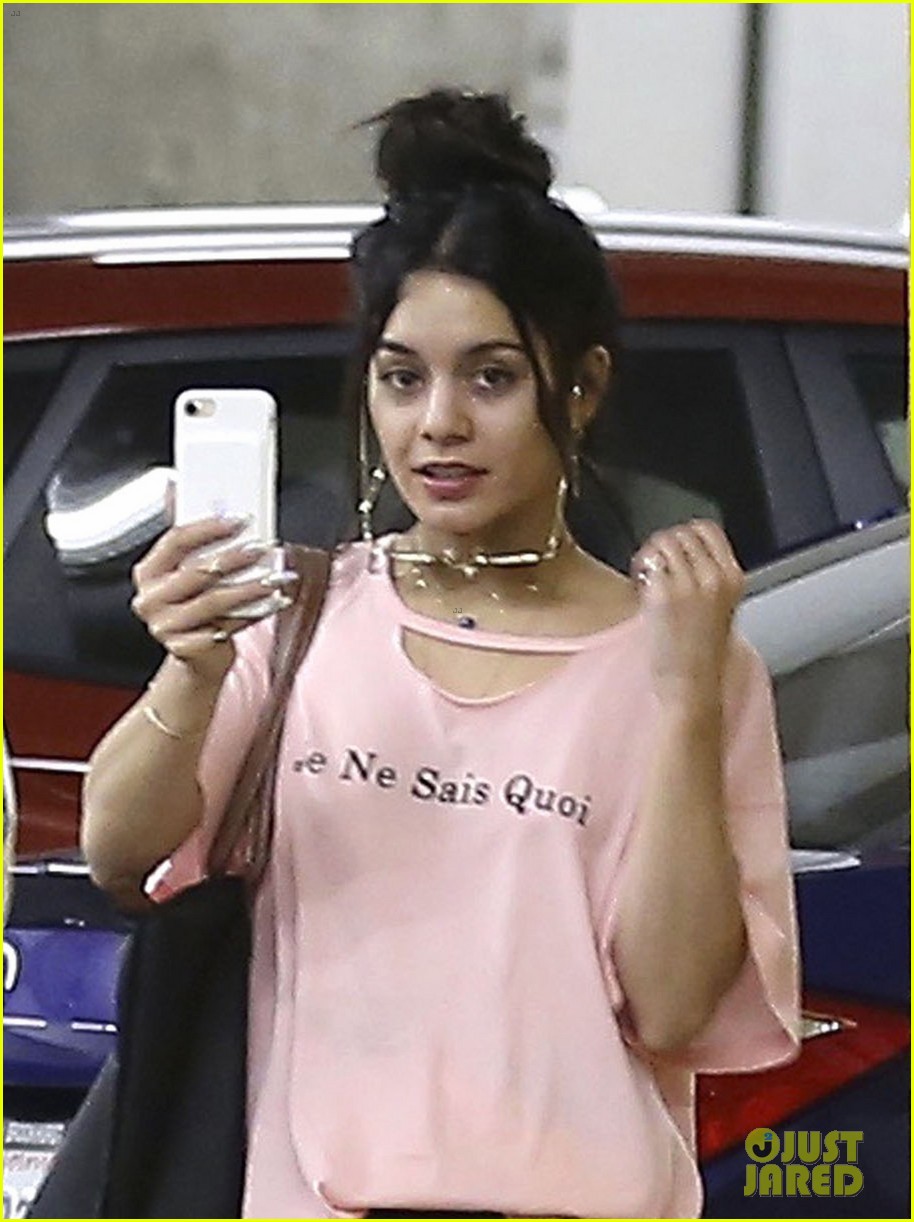Full Sized Photo of vanessa hudgns soul cycle twice day 01 | Vanessa