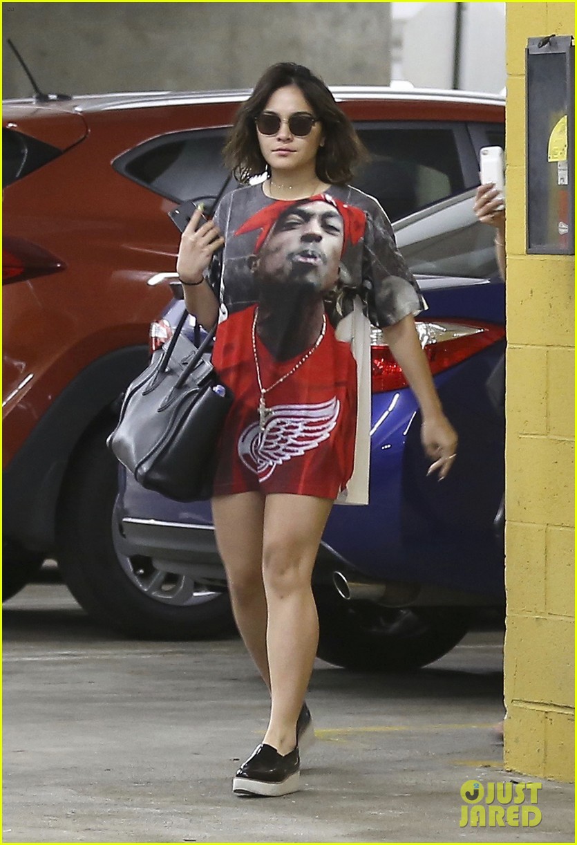 Full Sized Photo of vanessa hudgns soul cycle twice day 02 | Vanessa
