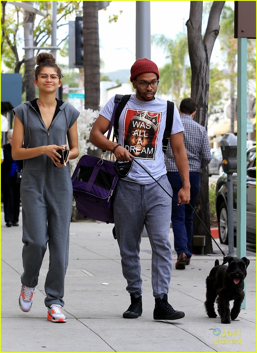Zendaya's Major Pet Peeves Have Everything To Do With Feet | Photo