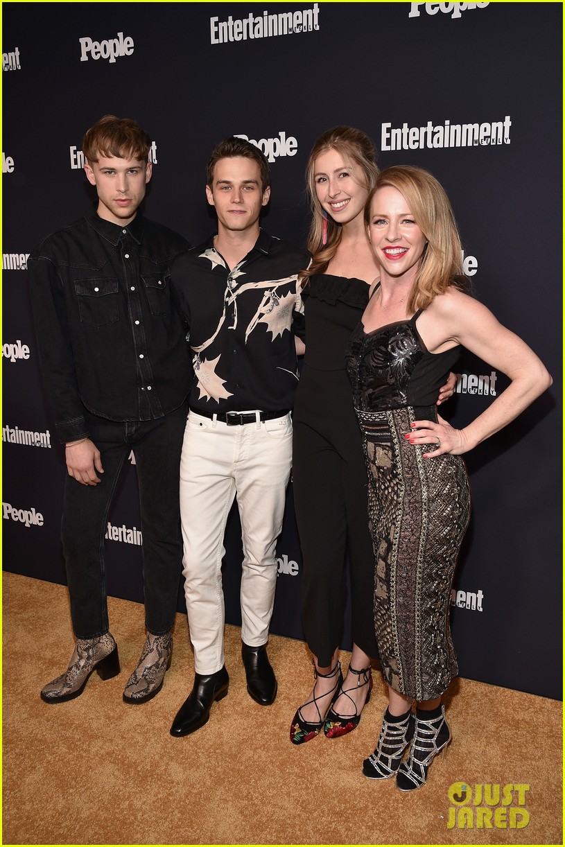13 reasons why riverdale ew people upfronts party 03