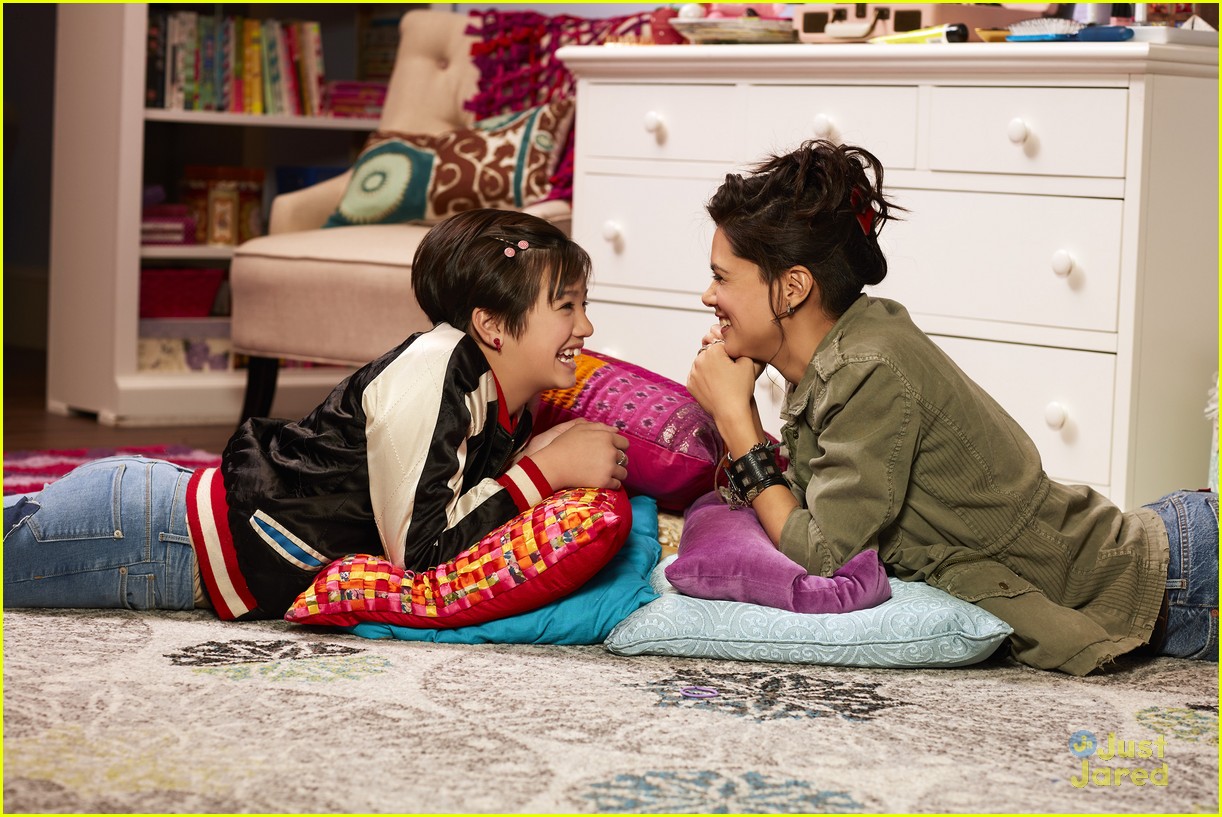 Peyton Elizabeth Lee Sofia Wylie And Andi Mack Cast Honor Their Moms On Mother S Day Photo