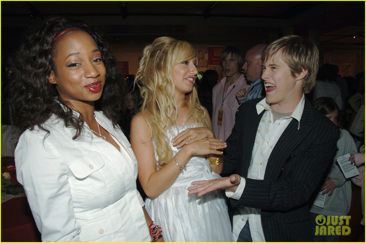 ashley tisdale lucas grabeel hated each other during high school musical days 02
