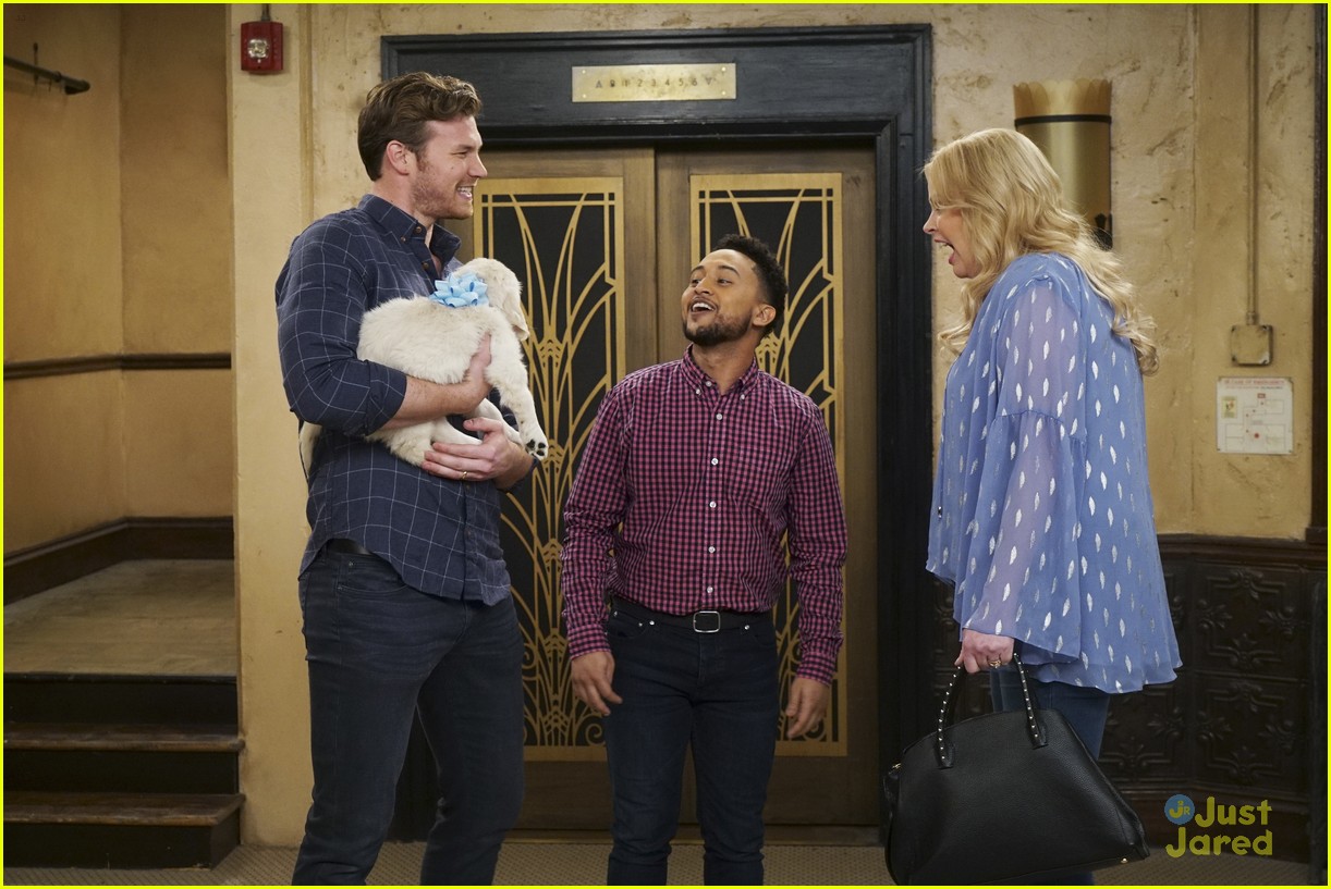 Ben Sings With Emma On The Final Episode of 'Baby Daddy' | Photo ...