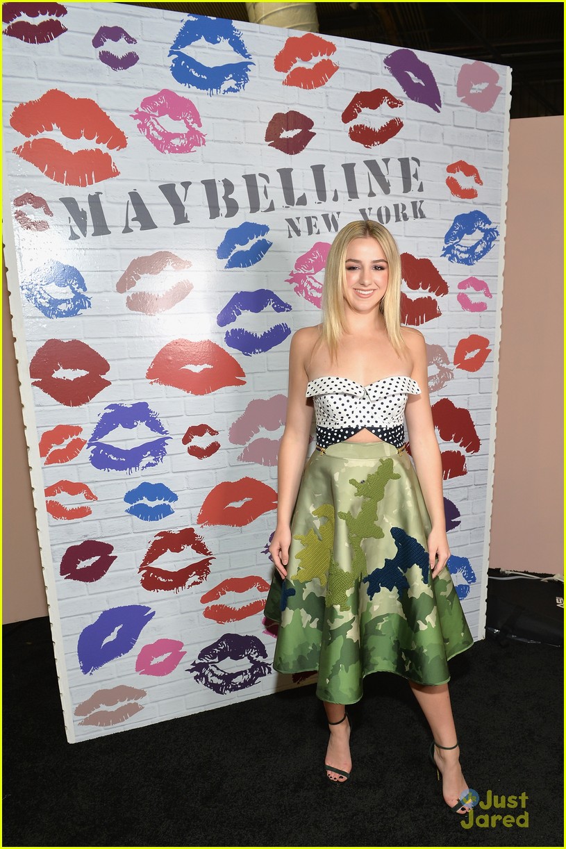 Full Sized Photo of chloe lukasiak sarah jeffery beautycon jessie paege