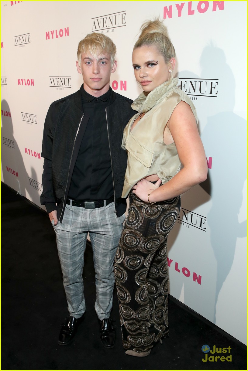 Full Sized Photo of chloe skai amanda jordyn more nylon yh party 13
