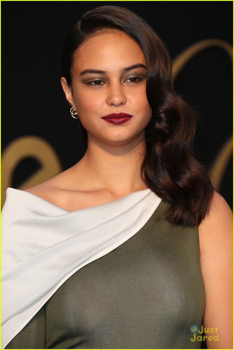 Courtney Eaton Steps Out To Celebrate at the Panthere De Cartier Party