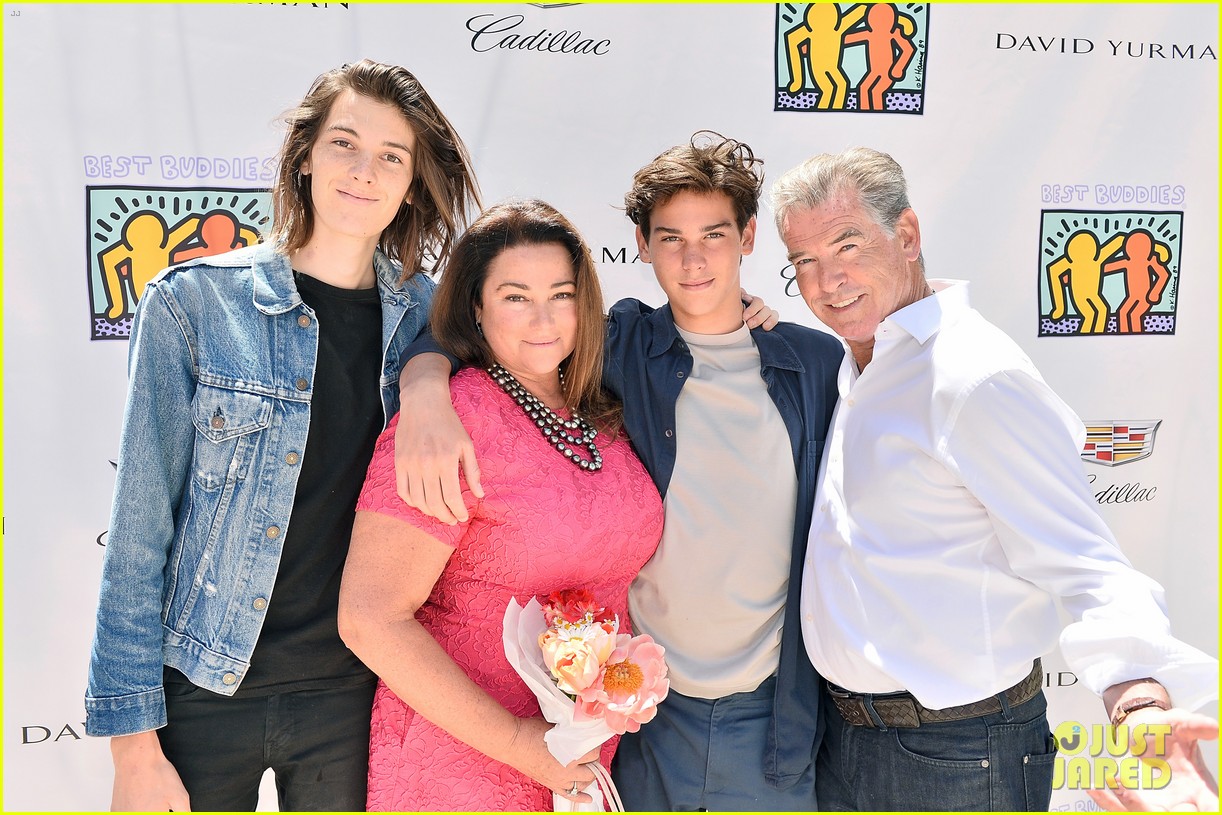 cindy crawford kaia gerber host best buddies mothers day luncheon 11