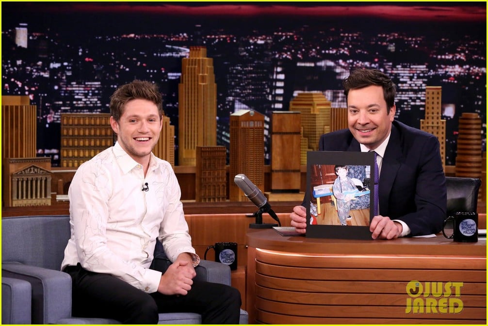 Niall Horan Performs 'Slow Hands' on 'The Tonight Show' - Watch ...