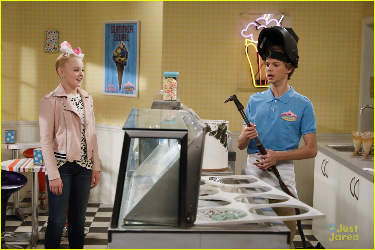 Jace Norman Will Do Whatever it Takes To Serve JoJo Siwa Ice Cream In
