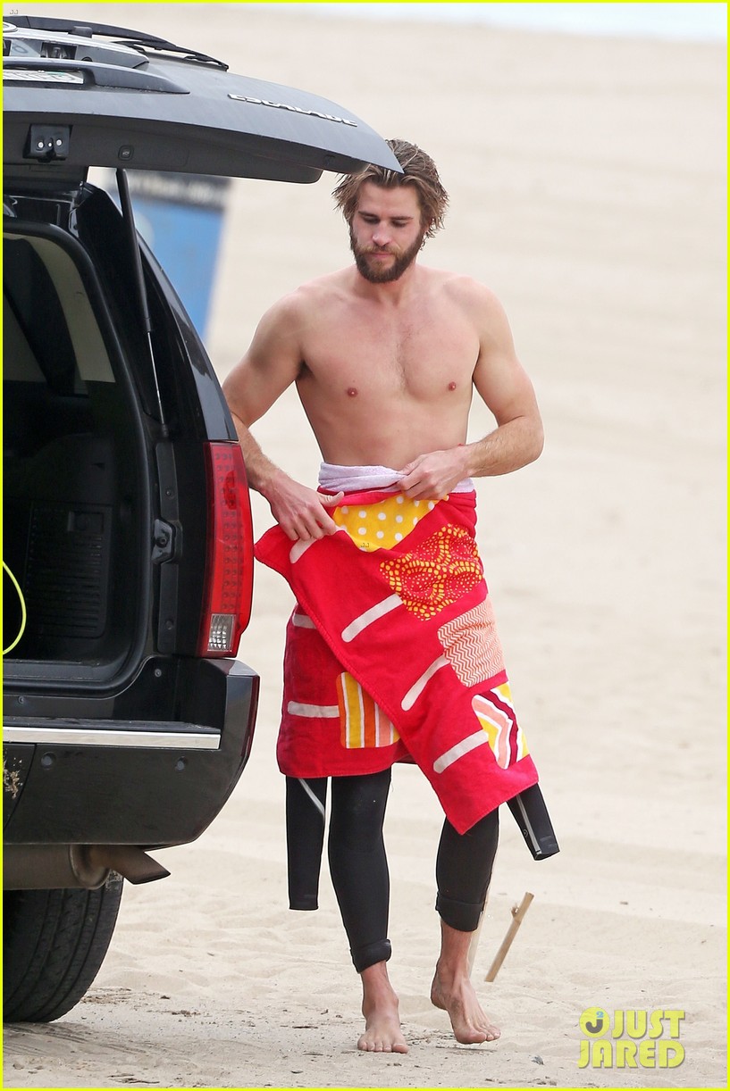 Full Sized Photo Of Liam Hemsowrth Goes Shirtless While Surfing In Malibu05 Liam Hemsworth