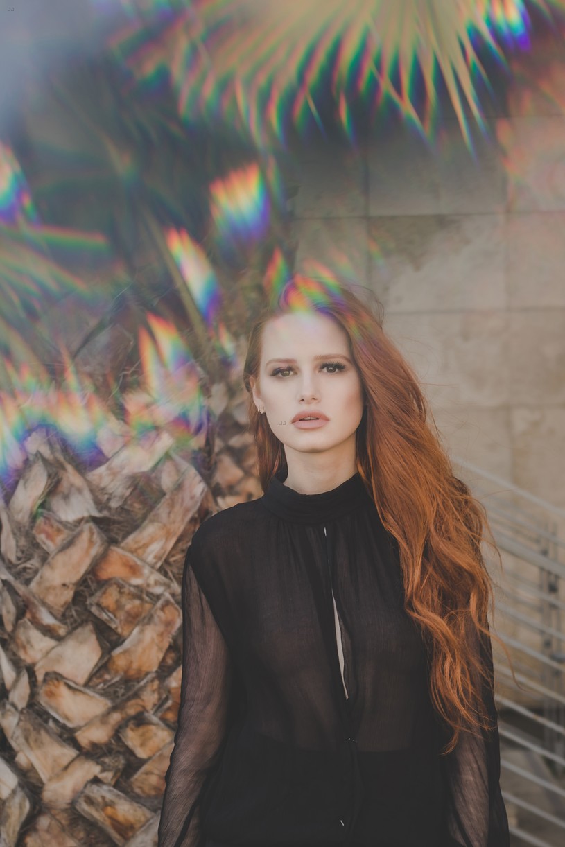 Madelaine Petsch Dishes on 'Riverdale's Strong Females | Photo 1085560 ...