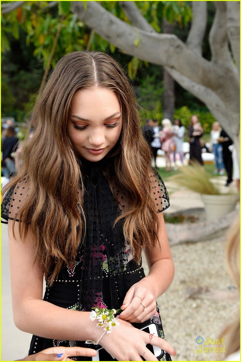 Full Sized Photo of madisyn shipman lizzy greene marc jacobs event 09