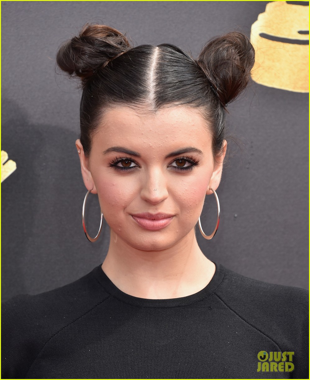 Rebecca Black Is Giving Us The Cutest Mickey Mouse Vibes At The Mtv Movie And Tv Awards 2017