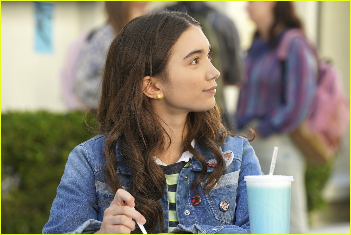 Full Sized Photo Of Rowan Blanchard Kiss The Goldbergs 14 Rowan Blanchard Kisses Sean