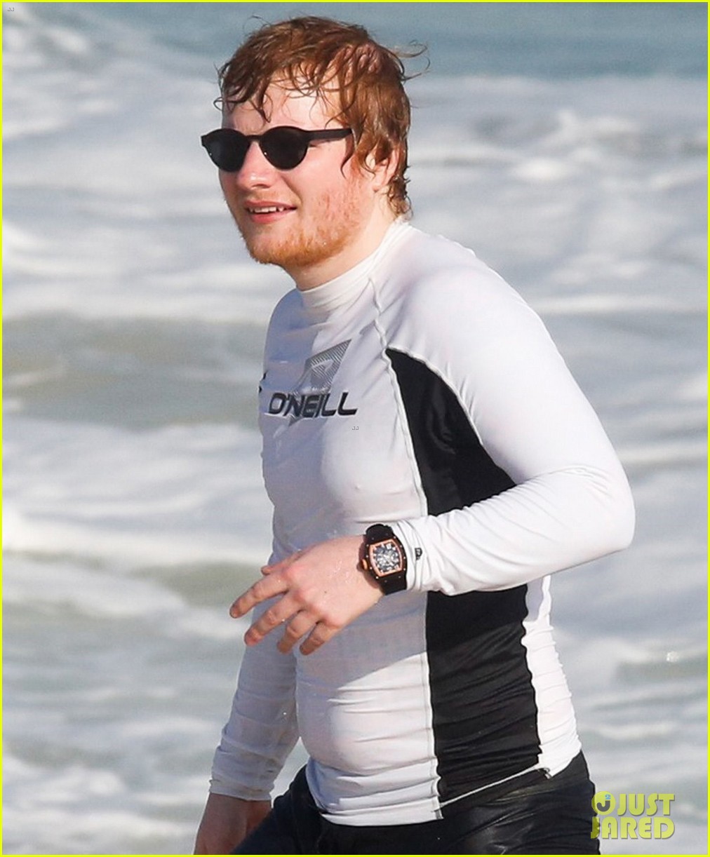 Ed Sheeran Enjoys Some Fun in the Sun in Brazil! Photo 1090778