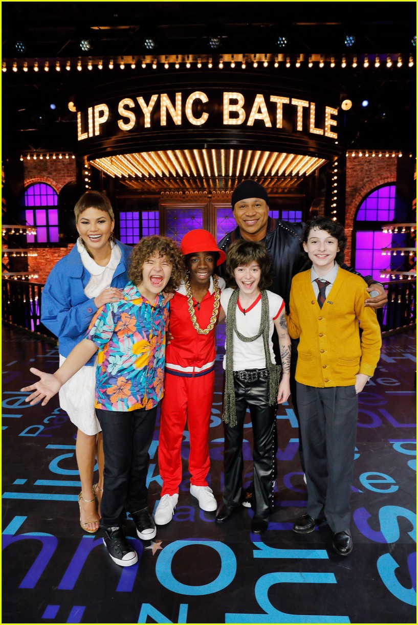 Full Sized Photo Of Stranger Things Lip Sync Battle 02 Stranger Things Takes Over Lip Sync 