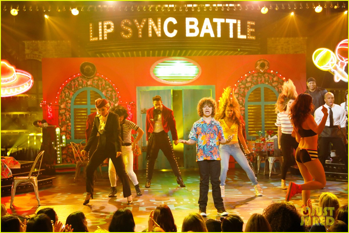 Full Sized Photo Of Stranger Things Cast Face Off Lip Sync Battle 10 Stranger Things Stars 