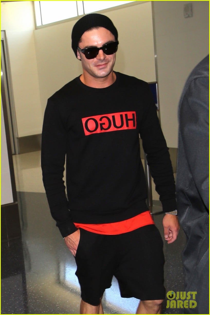 zac efron black shirt