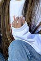 ariana grande wore a ring on her engangement finger 04