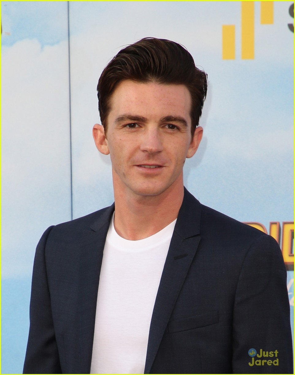 Full Sized Photo of drake bell spiderman premiere ian cameron jake 14 ...