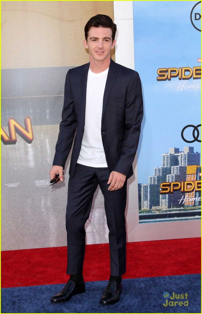 Full Sized Photo of drake bell spiderman premiere ian cameron jake 23 ...