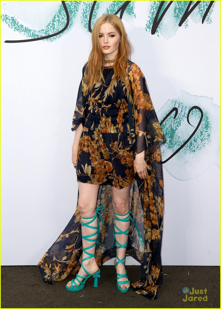 Ellie Bamber Wears The Dress of Your Dreams to The Serpentine Galleries