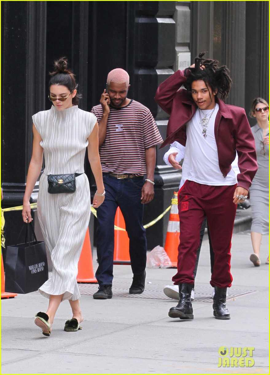 Kendall Jenner Grabs a Sweet Treat with a Famous Friend! | Photo ...
