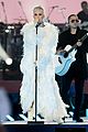 katy wears tribute to manchester victims 04