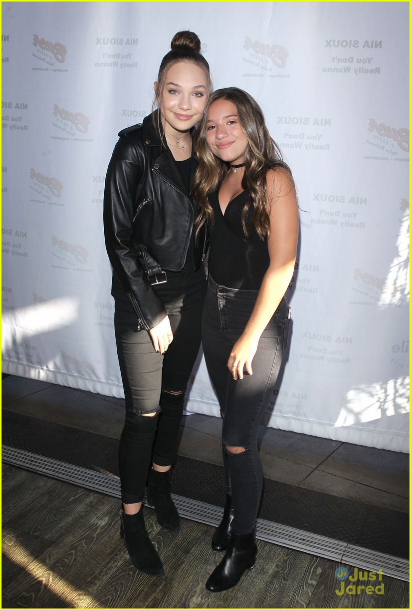 Nia Sioux Celebrates Sweet 16 With 'Dance Moms' Friends in LA | Photo