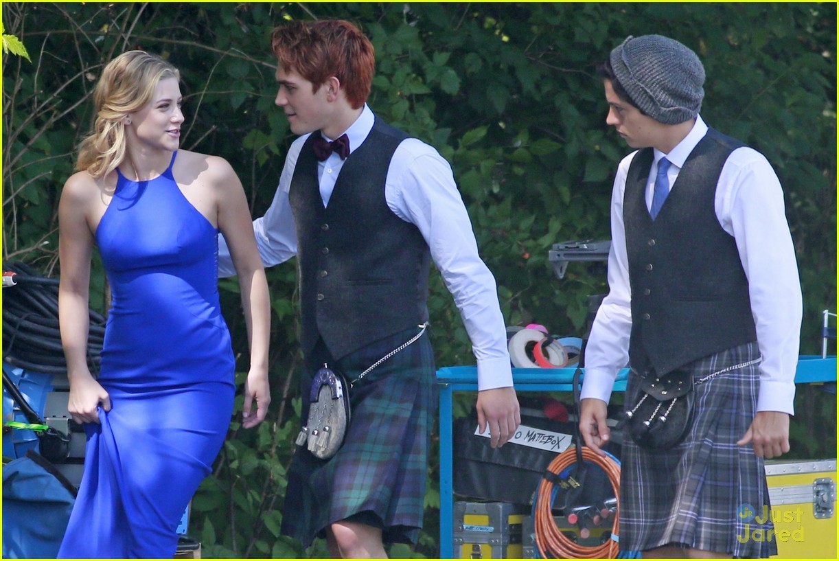 'Riverdale' Films Wedding Scene Who's Getting Married?! (Spoilers