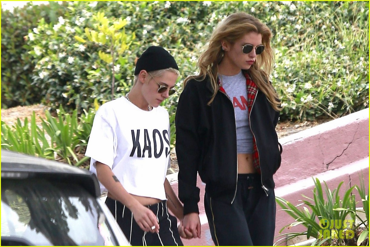 Full Sized Photo of kristen stewart girlfriend stella maxwell hold