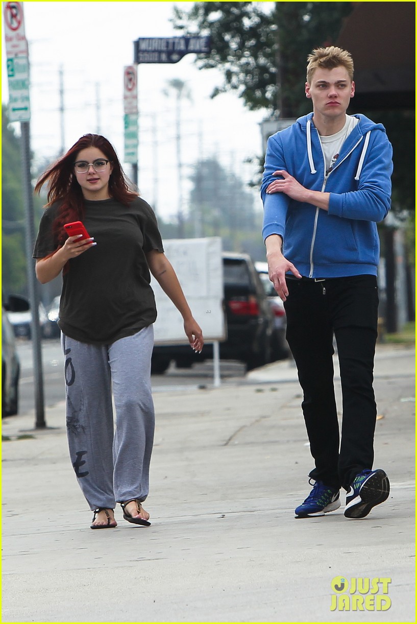 Ariel Winter's Boyfriend Levi Meaden Gave Her the Sweet Surprise