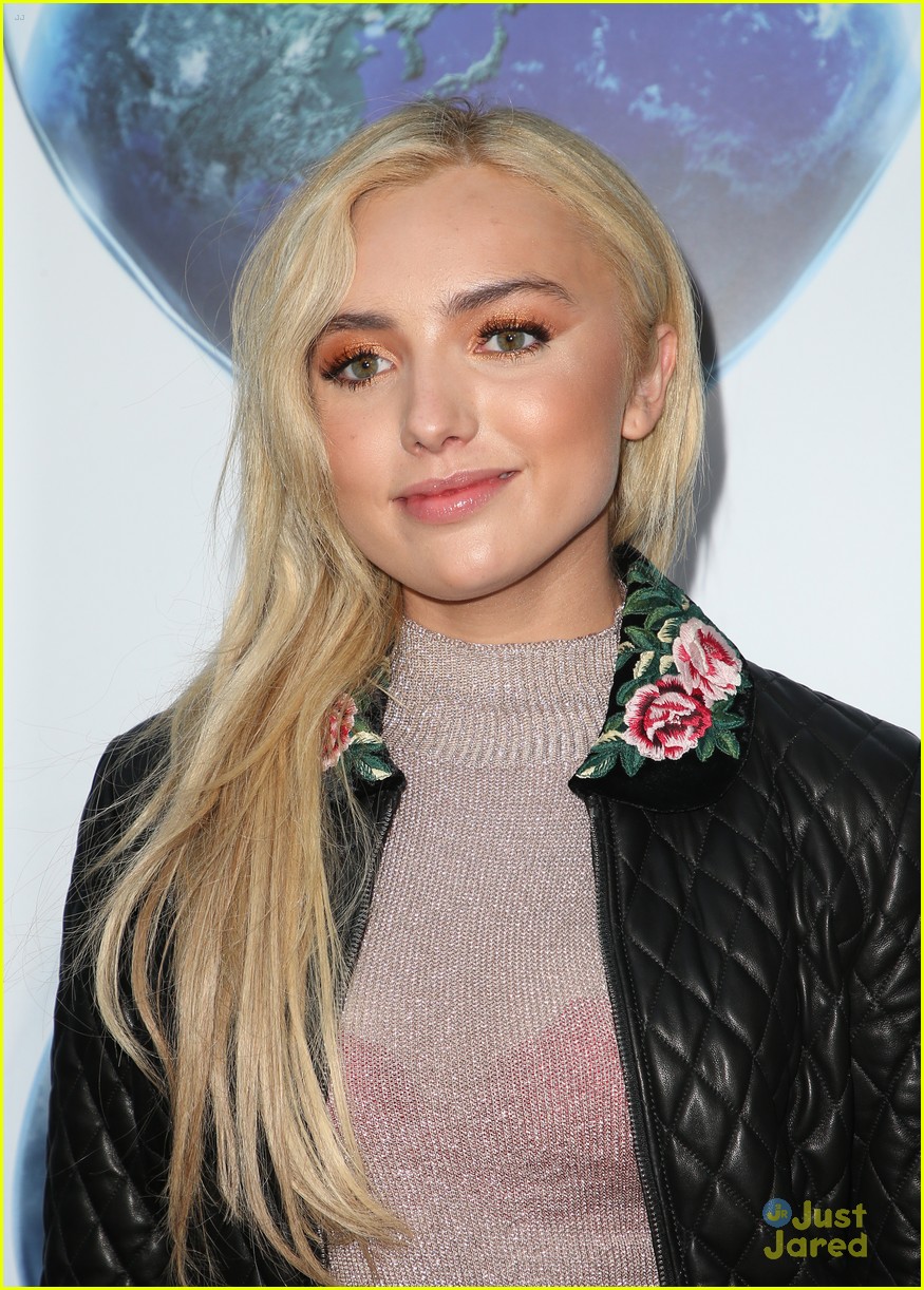 Peyton List Joins 'Thinning' Co-Star Calum Worthy At 'An Inconvenient