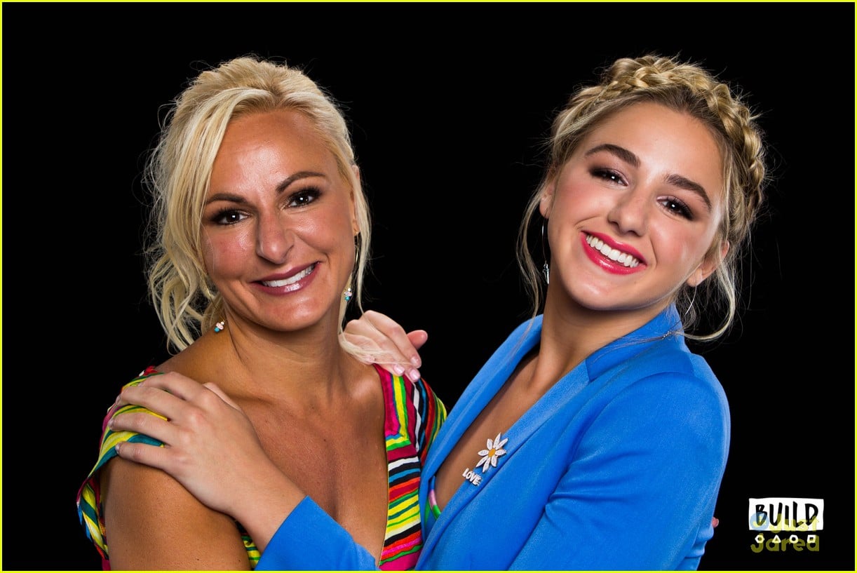 Chloe Lukasiak Promotes New Season Of Dance Moms With Mom Christi Photo 1102597 Photo