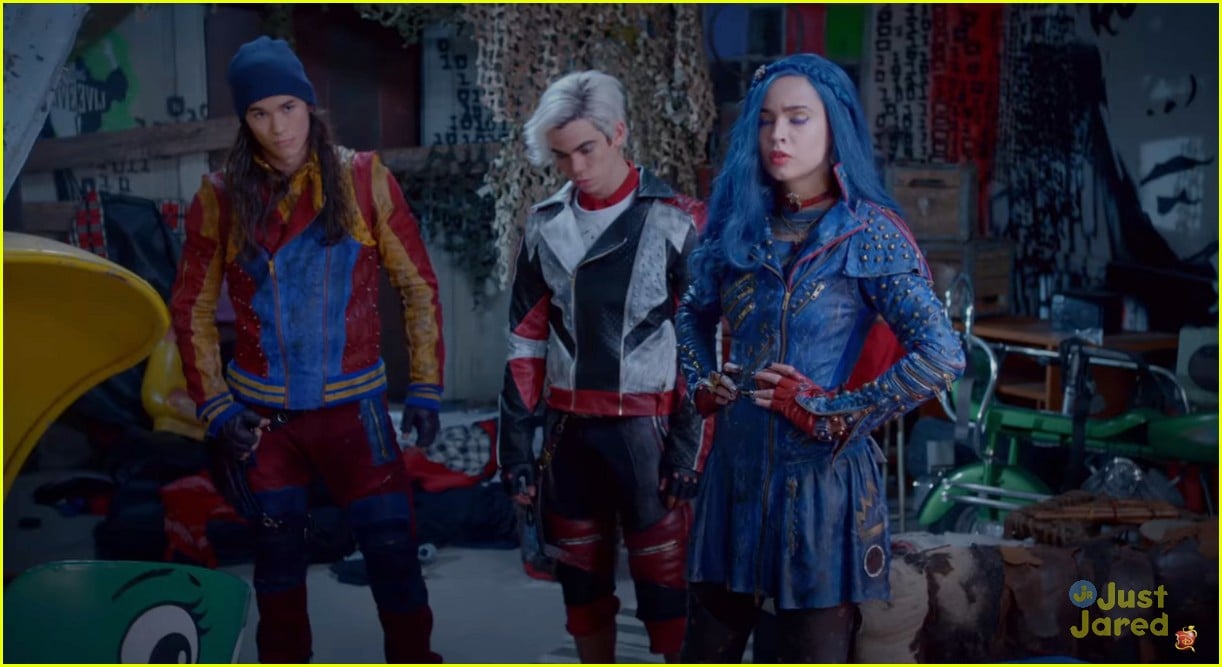 Full Sized Photo of anna cathcart d2 bts special caps 04 | ‘Descendants