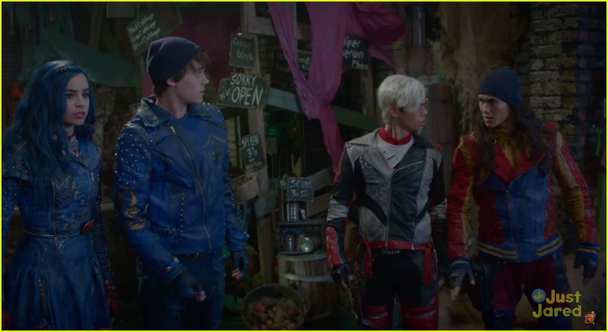 Full Sized Photo of anna cathcart d2 bts special caps 21 | &lsquo;Descendants