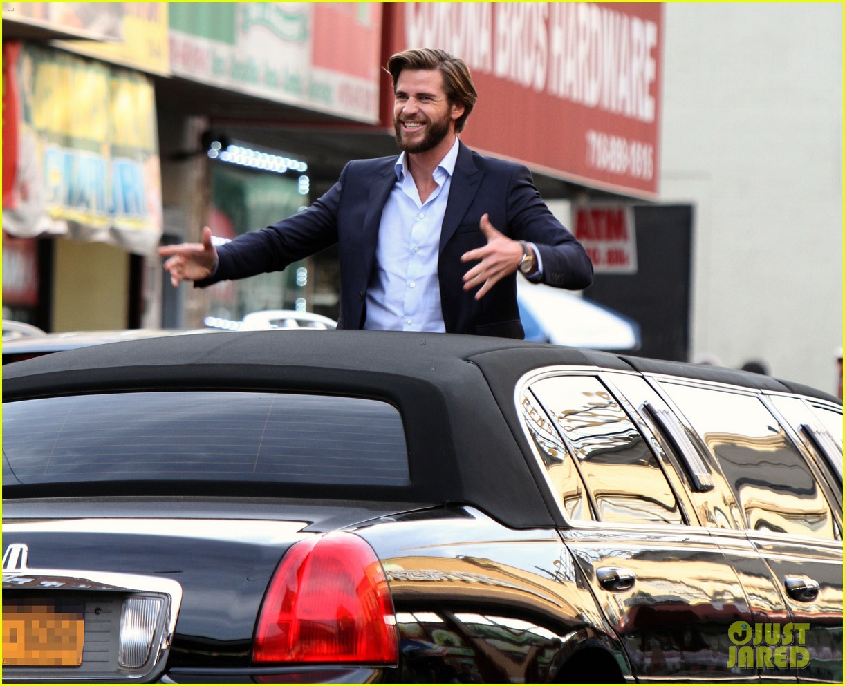 Liam Hemsworth is Lovestruck While Filming 'Isn't It Romantic' | Photo