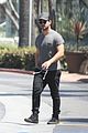 taylor lautner shows off buff body in tight shirt 01