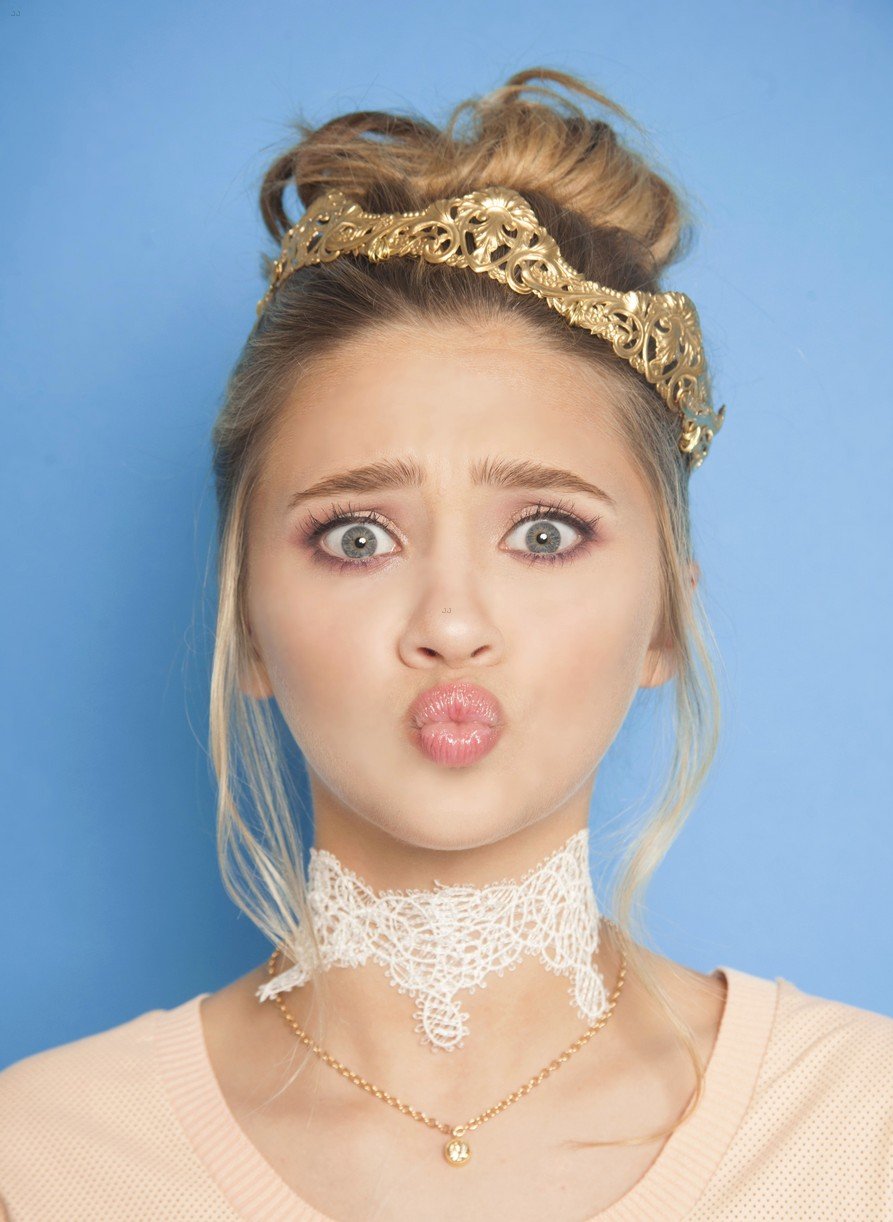 Full Sized Photo of lizzy greene inspired blake lively prune mag 09