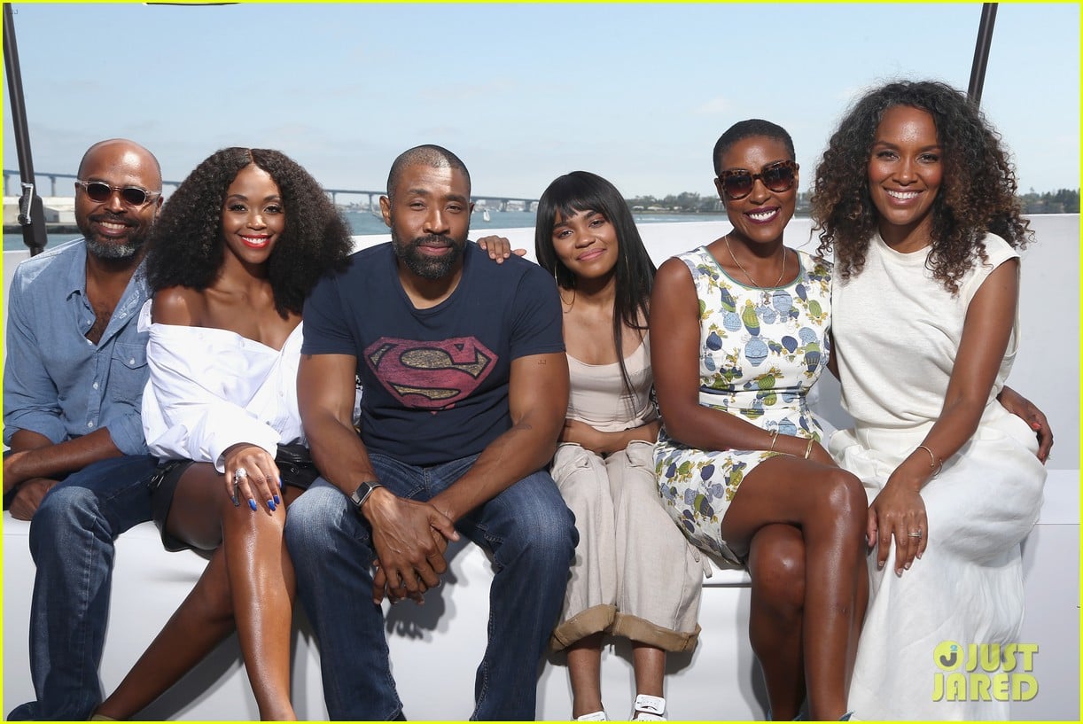 china anne mcclain joins black lightning cast at comic con 05
