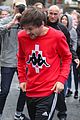 louis tomlinson held one direction together 16