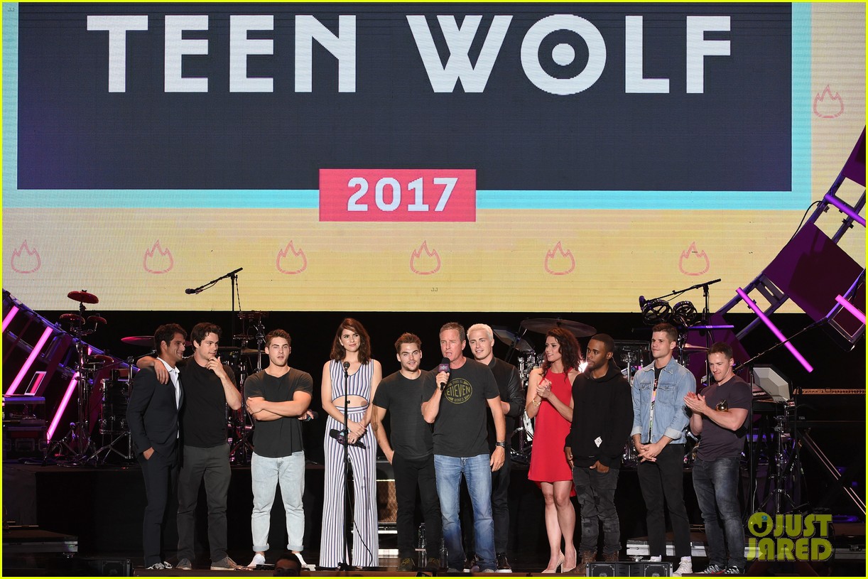 tyler posey teen wolf mtv fandom awards 14