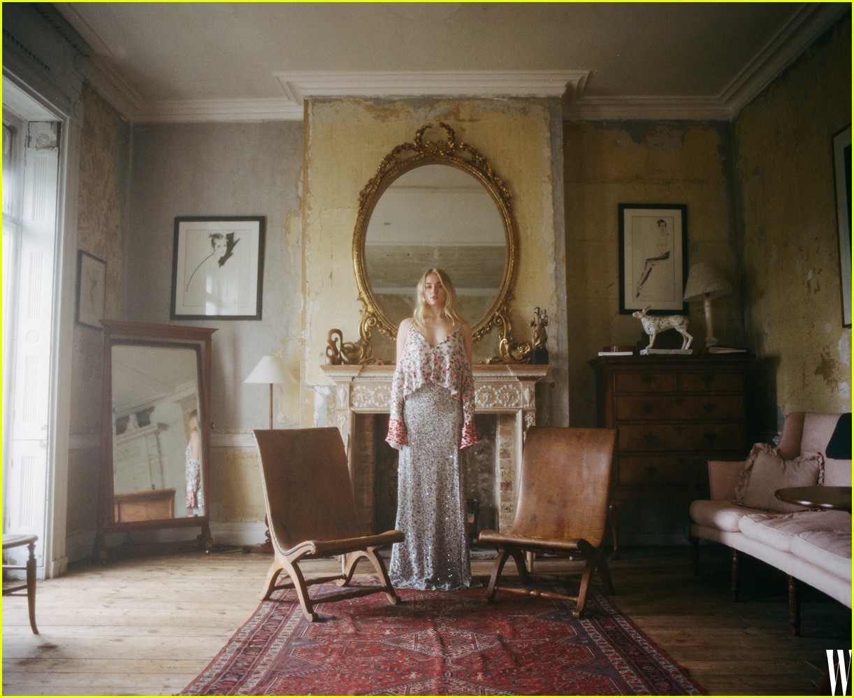 sophie turner game of thrones w magazine 02