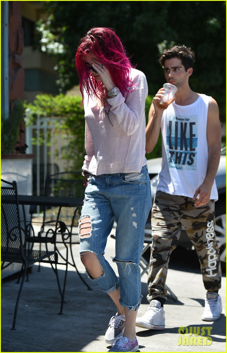 Full Sized Photo of bella thorne grabs lunch with max ehrich 11 | Bella