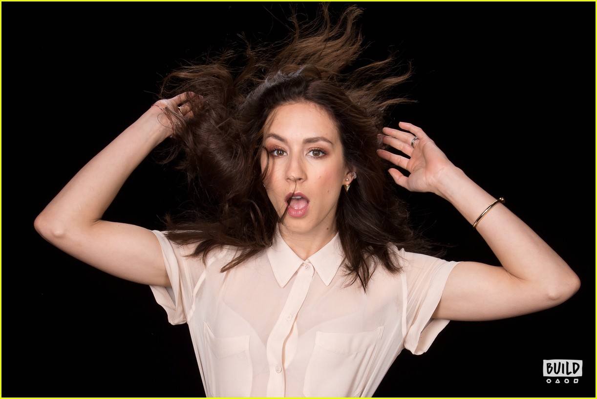 troian bellisario ed convo build series 04