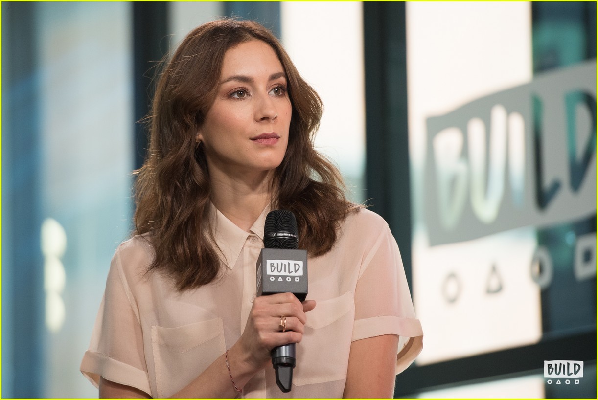 troian bellisario ed convo build series 12