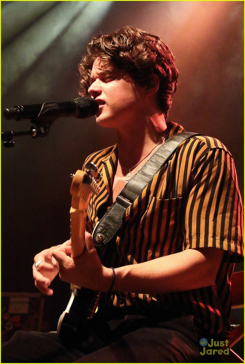 The Vamps' Brad Simpson Reveals The First Song He Ever Wrote | Photo ...