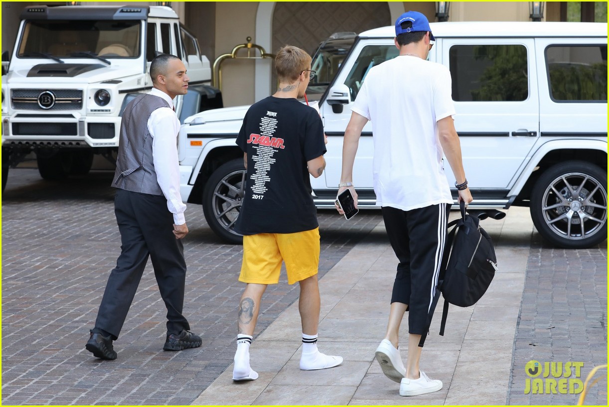 Justin Bieber's Dad Jeremy Is In LA to Reconnect With Him Photo